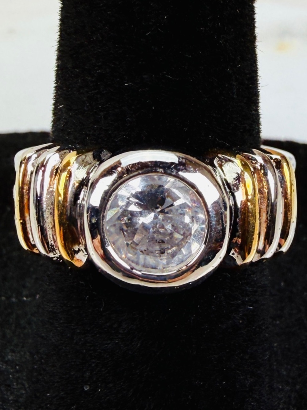 Vintage Silvertone Goldtone Clear Center Stone Band Ring sz 6.75